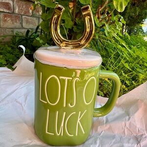 RAE DUNN "LOTS O’ LUCK" GREEN 🍀 MUG & HORSE SHOE TOPPER